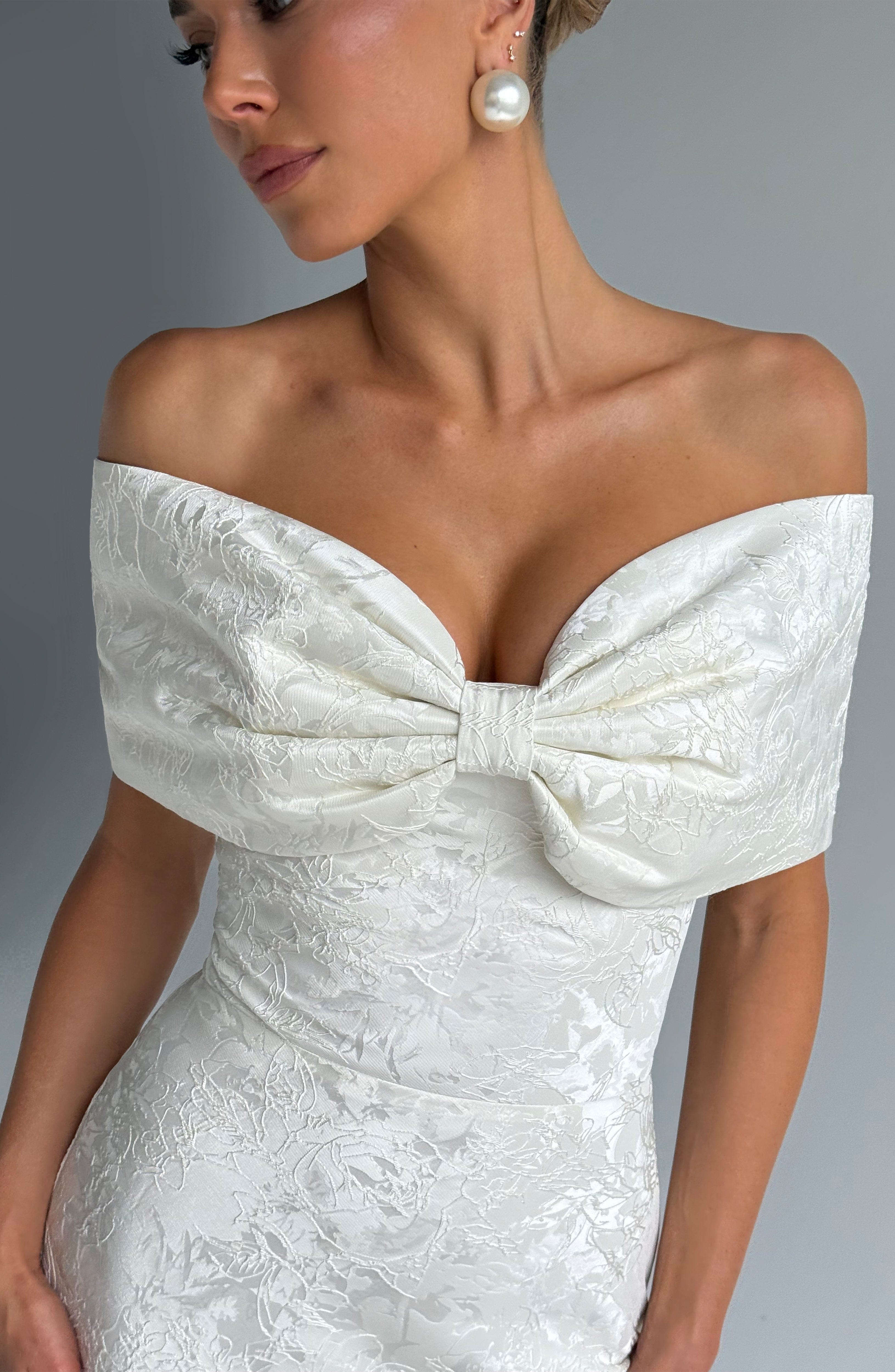 Emberly Maxi Dress - Ivory Dress Babyboo Fashion Premium Exclusive Design